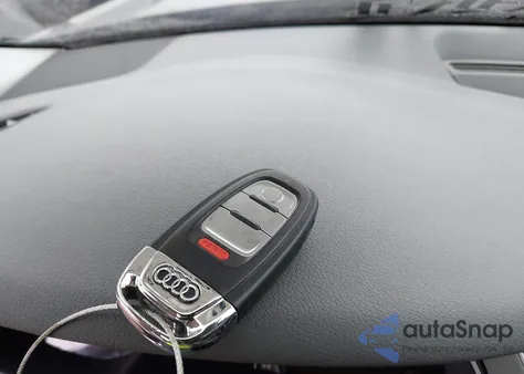 2013 Audi A4 2.0T Premium z USA, uszkodzony, nr VIN WAUFFAFL8DN036606